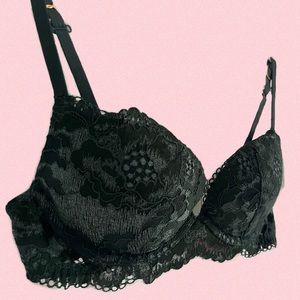 ❤️ Sexy plunge La Senza push up bra ❤️